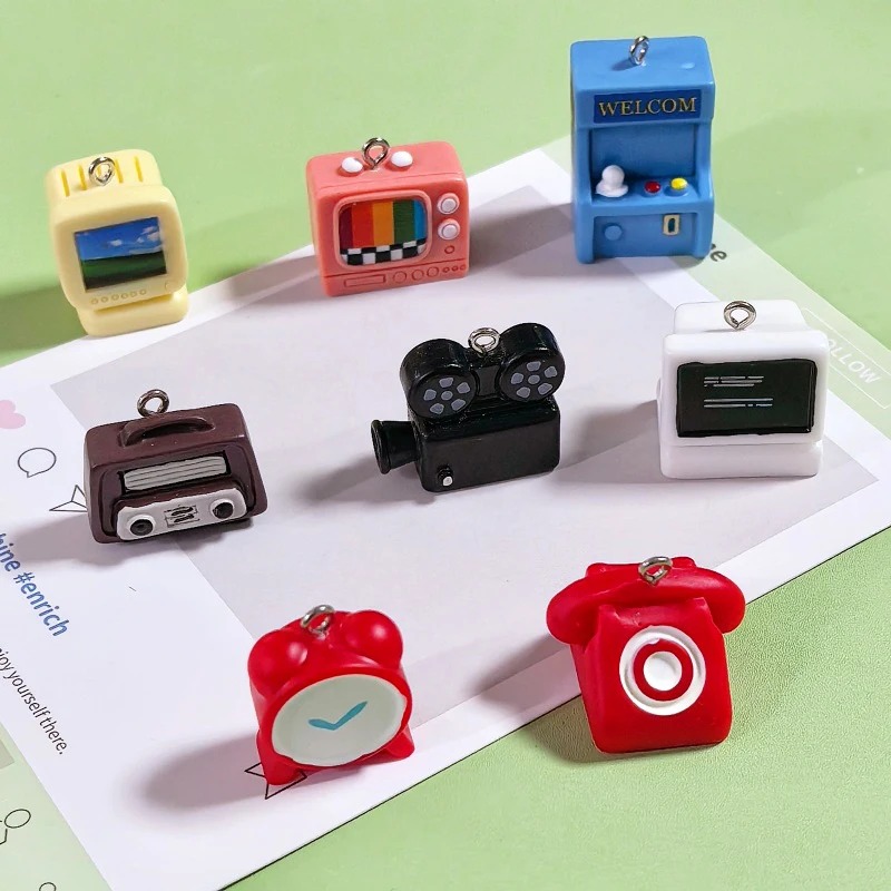 8 ชิ้น จี้เรซินรูปเครื่องเล่นเ - Vintage Alarm Clock บทวิจารณ์และราคา