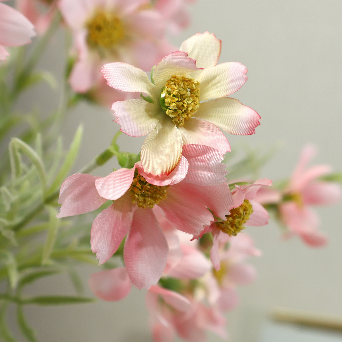 10 ชิ้นดอกไม้ประดิษฐ์ 6 หัวคอส - Home Decor Daisy บทวิจารณ์และราคา