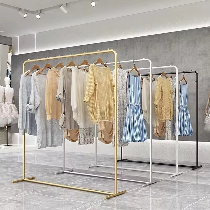 ราวแขวนเสื้อผ้าหรูหราสีทอง ทำจ - Home Decor Retail Stores บทวิจารณ์และราคา