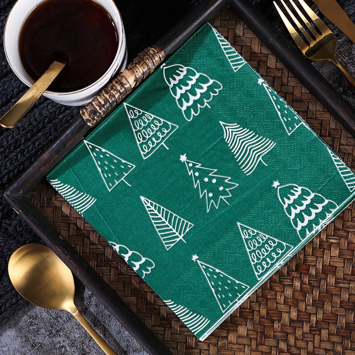 กระดาษเช็ดปากรูปต้นคริสต์มาสสี - Home Decor Xmas Tree บทวิจารณ์และราคา